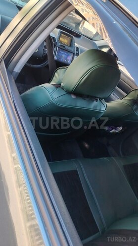 Toyota Prius-5