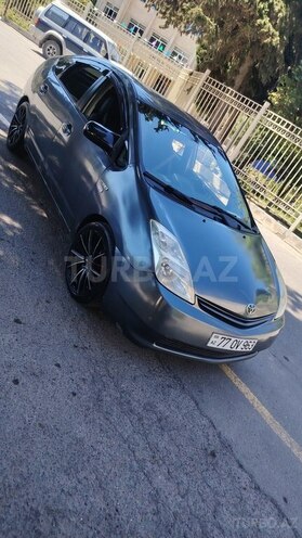 Toyota Prius-8