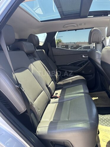 Hyundai Santa Fe-10