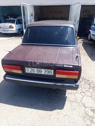 LADA (VAZ) 2107-2