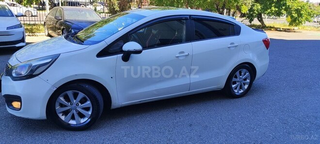 Kia Rio-4