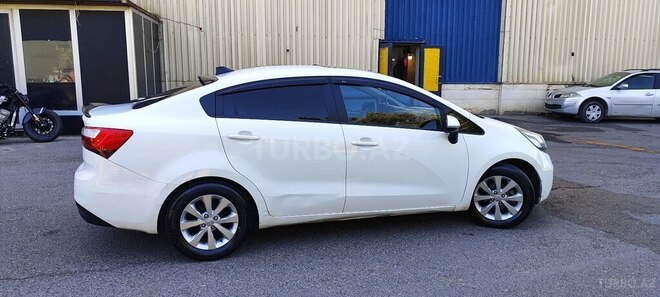 Kia Rio-7