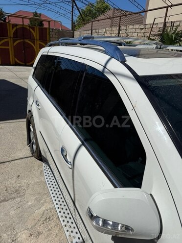 Mercedes GL 550 4MATIC-4