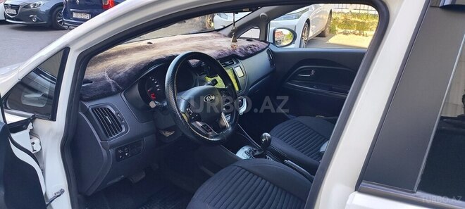 Kia Rio-8