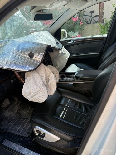 Mercedes GL 550 4MATIC-9