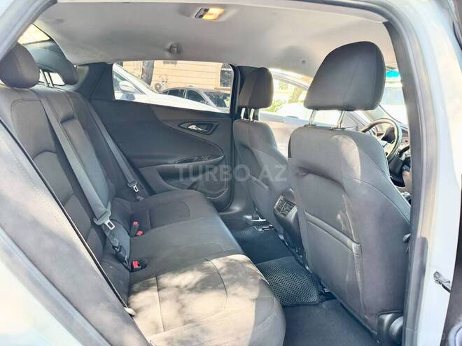 Chevrolet Malibu-13