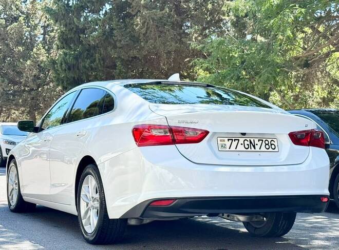 Chevrolet Malibu-9