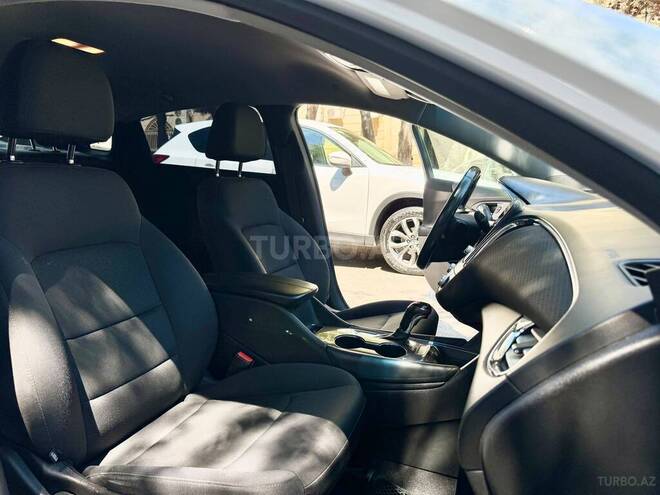 Chevrolet Malibu-14