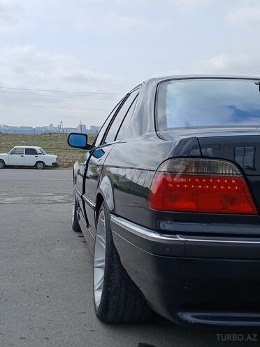 BMW 735-8