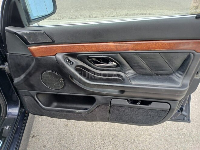 BMW 735-15