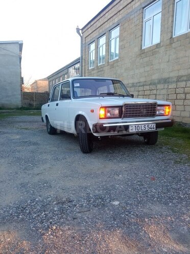 LADA (VAZ) 2107-1