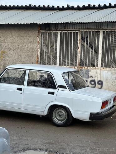 LADA (VAZ) 2107-2