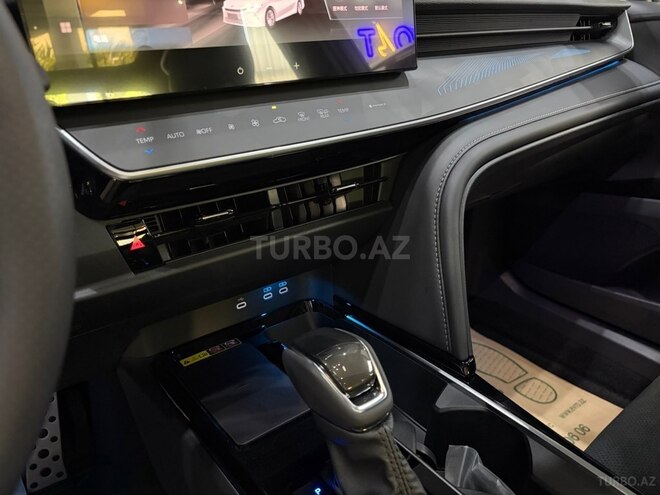 Toyota Camry-11