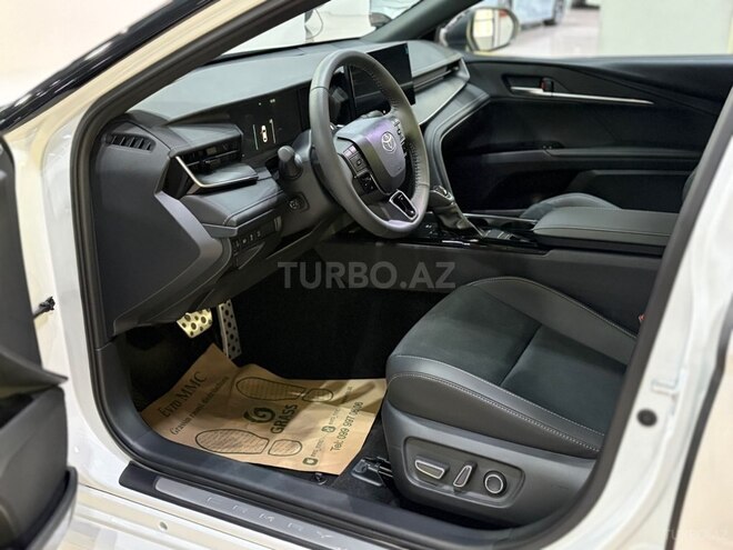 Toyota Camry-7
