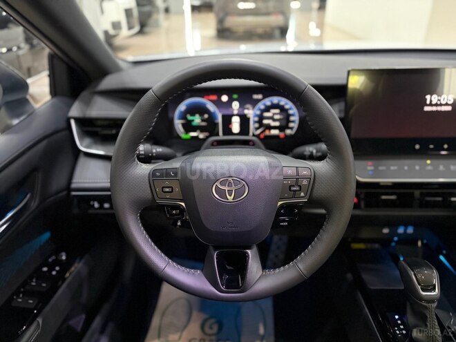 Toyota Camry-14