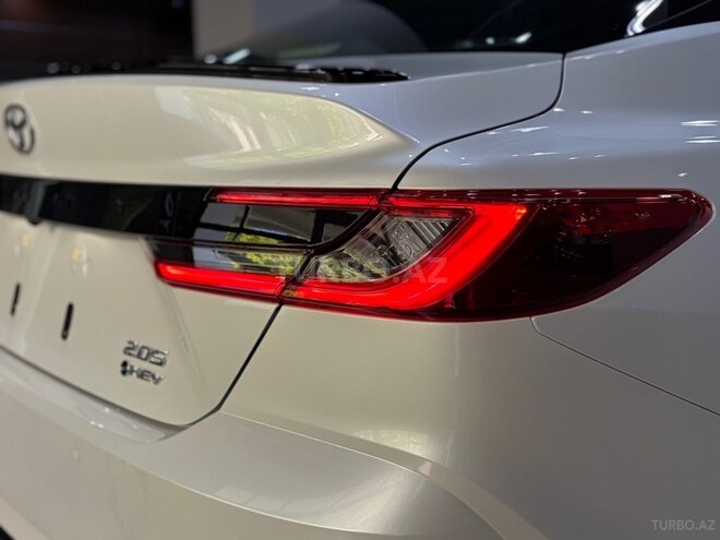 Toyota Camry-18