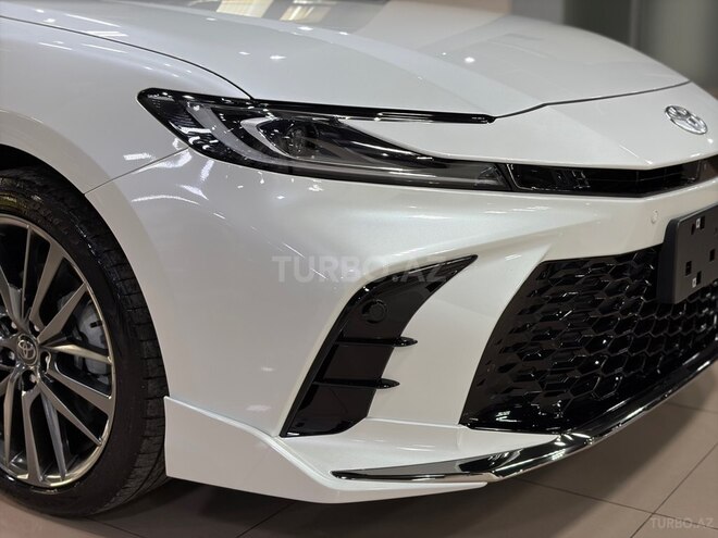Toyota Camry-25