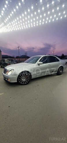 Mercedes E 220-3