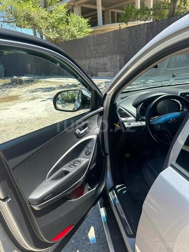 Hyundai Santa Fe-10