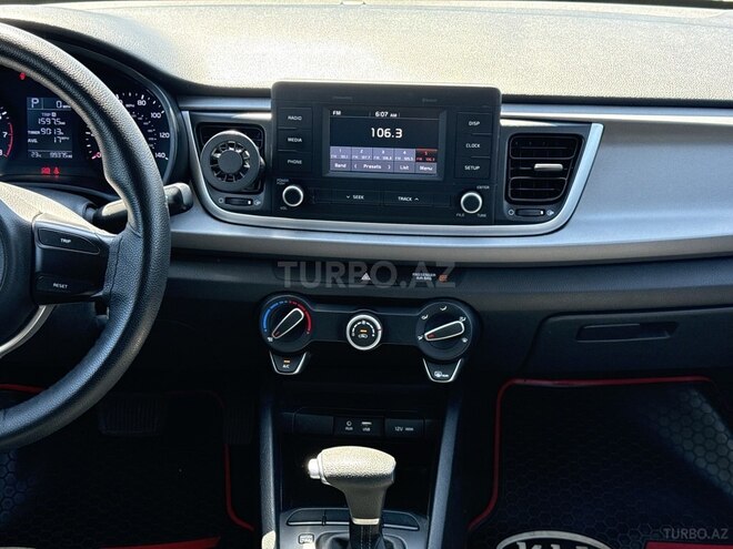 Kia Rio-13