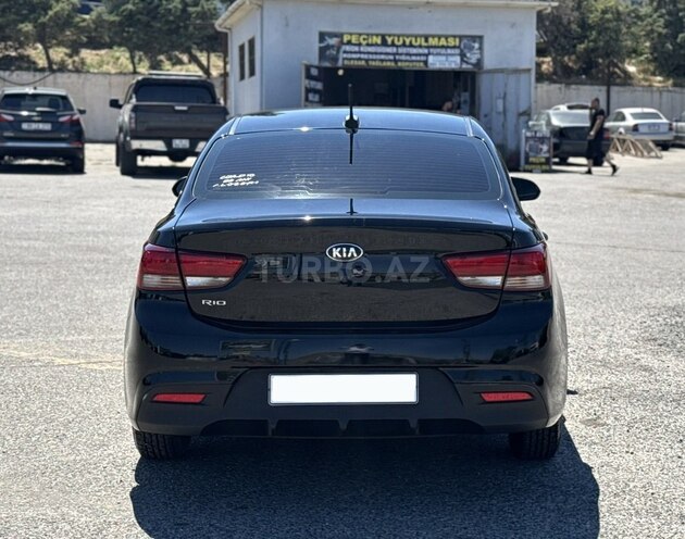 Kia Rio-7