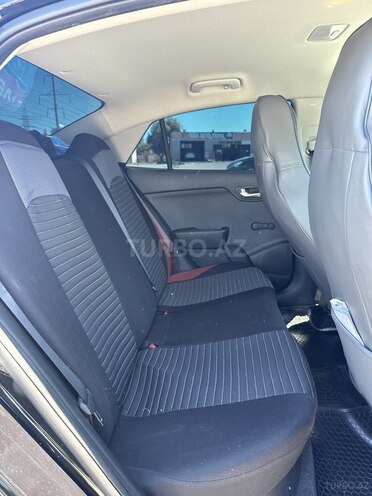 Kia Rio-10