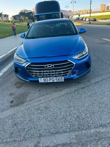 Hyundai Elantra-4