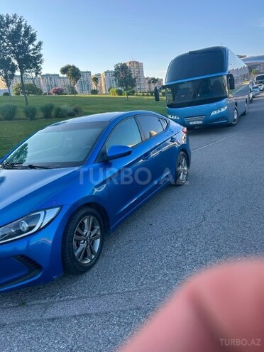 Hyundai Elantra-5