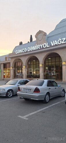 Mercedes C 200-4