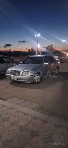 Mercedes C 200-8