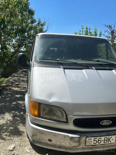 Ford Transit-1