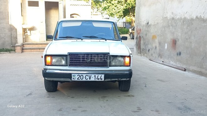 LADA (VAZ) 2107-1