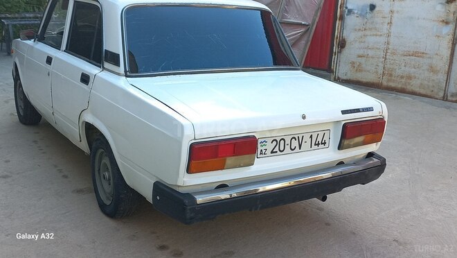 LADA (VAZ) 2107-2
