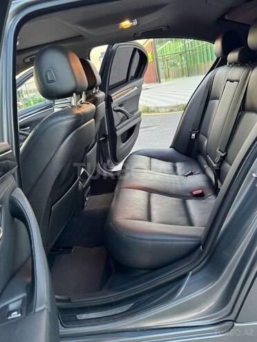BMW 528-9