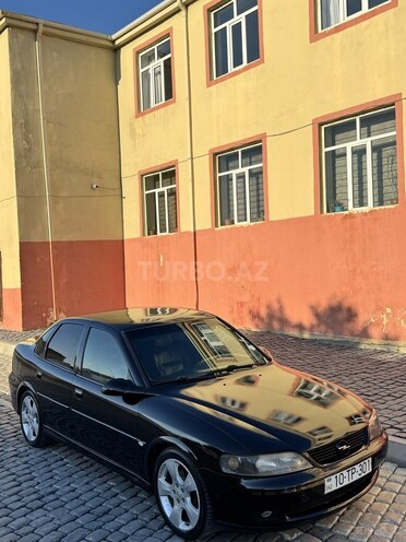 Opel Vectra-4