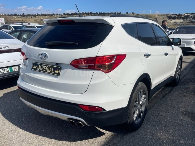 Hyundai Santa Fe-5