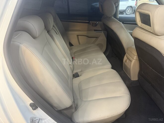 Hyundai Santa Fe-8