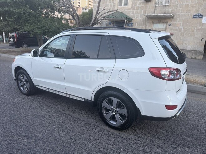 Hyundai Santa Fe-5