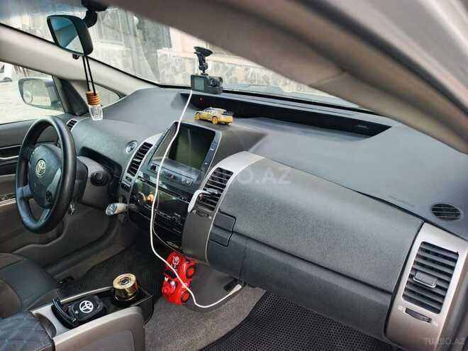 Toyota Prius-14