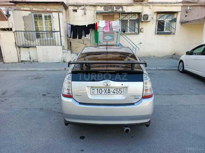 Toyota Prius-8