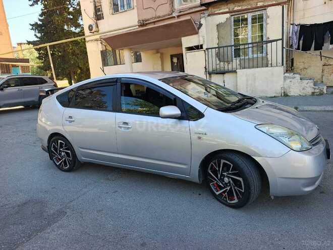 Toyota Prius-7