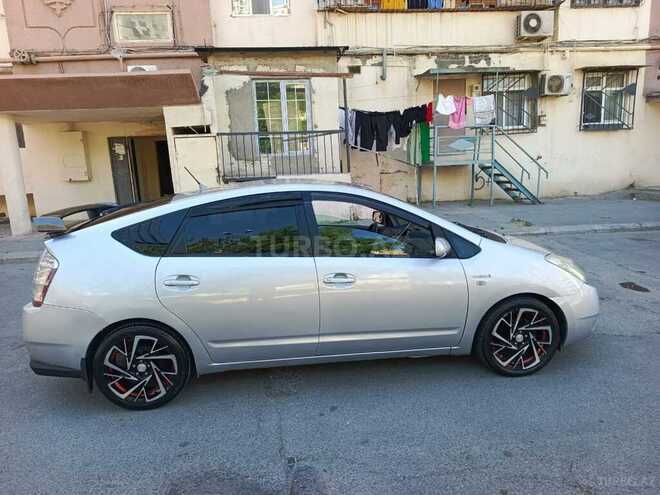 Toyota Prius-3