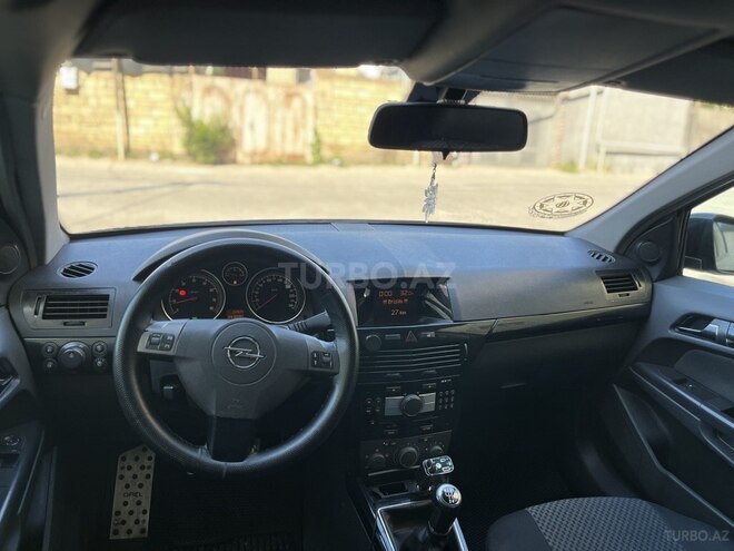 Opel Astra-12