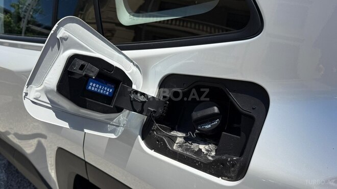 Toyota RAV4-8