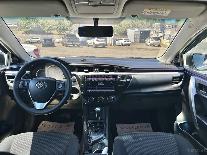 Toyota Corolla-10