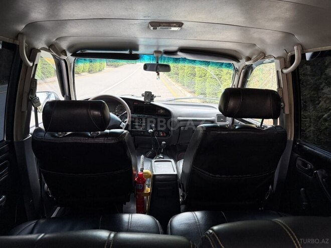 Toyota Land Cruiser-12