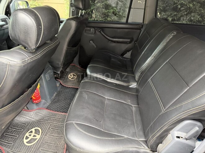 Toyota Land Cruiser-10