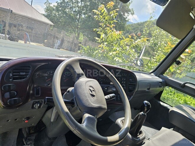 Hyundai County-4
