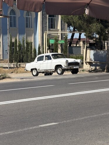GAZ 21 "Volga"-2