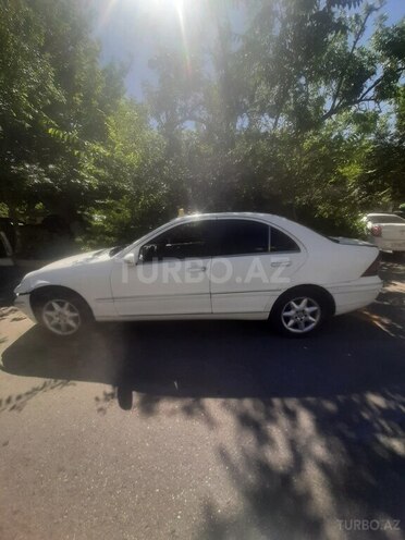 Mercedes C 240-3